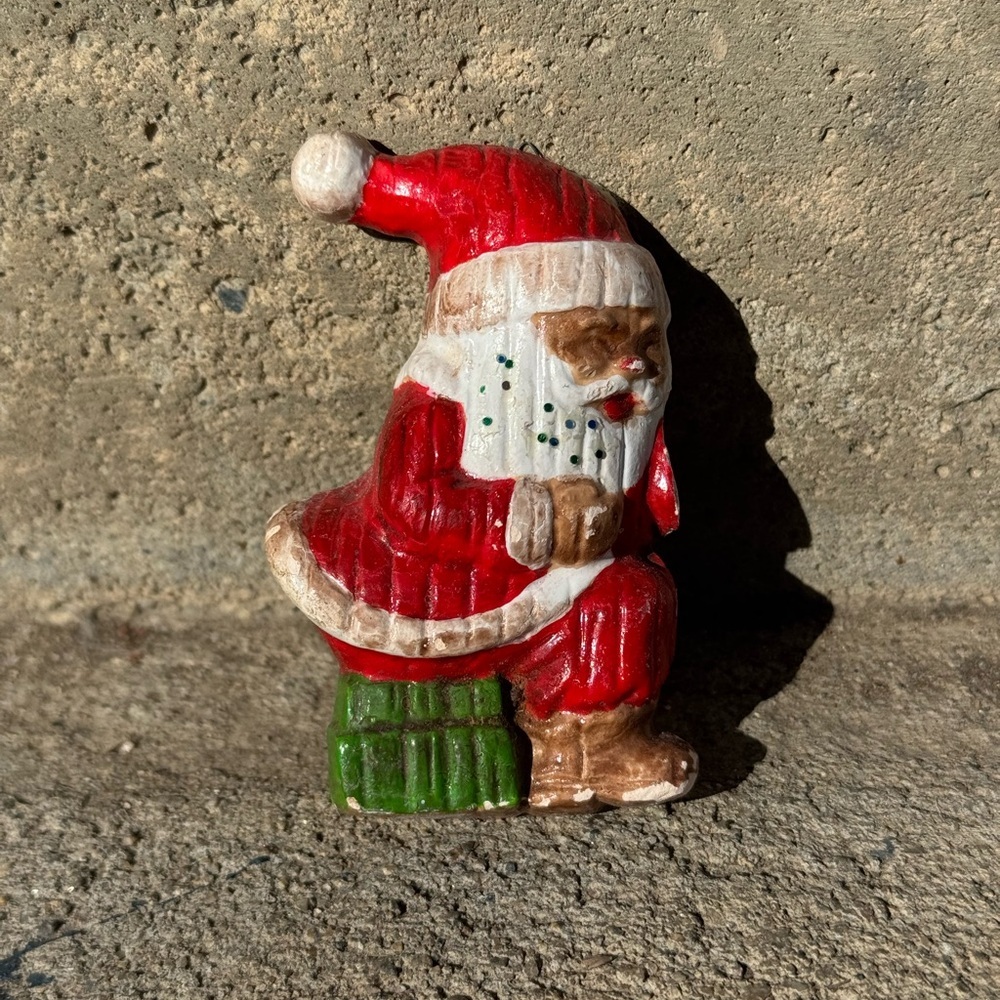 Vintage Handpainted Ceramic Santa Ornament‎